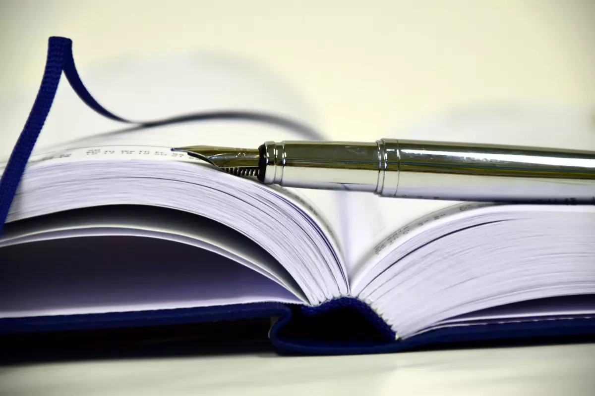 Презентация книги Шапи Казиева «Расул Гамзатов»