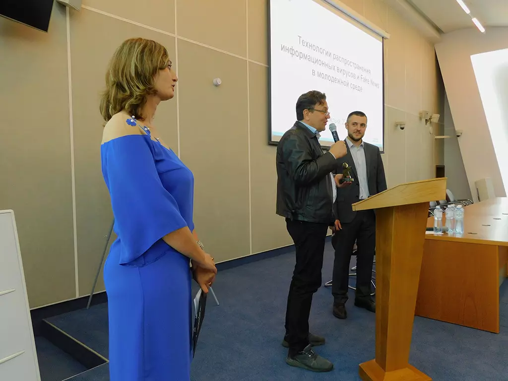 Информационный вирус - это опасно?