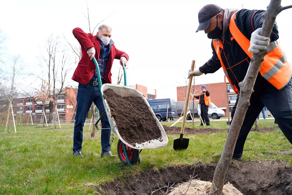 С днем рождения, Михаил Иванович!