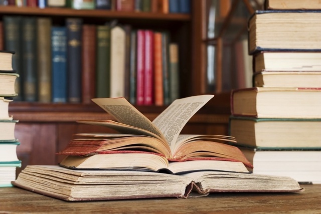 Вместо читательского – ЕКП: новый сервис позволяет заказывать книги в библиотеках