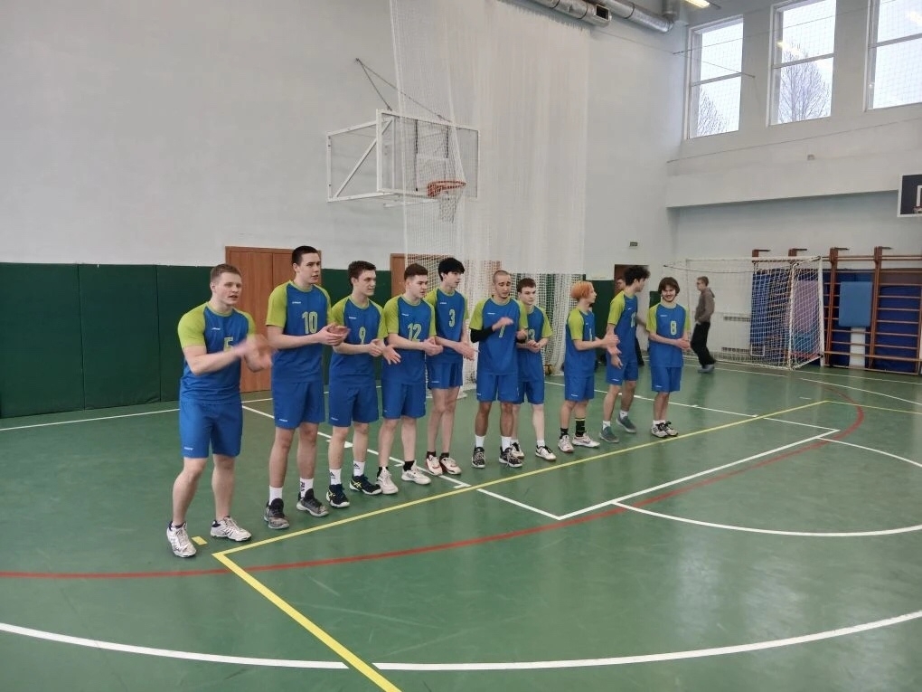 Студенты Стрельны выиграли полуфинал Спартакиады по волейболу