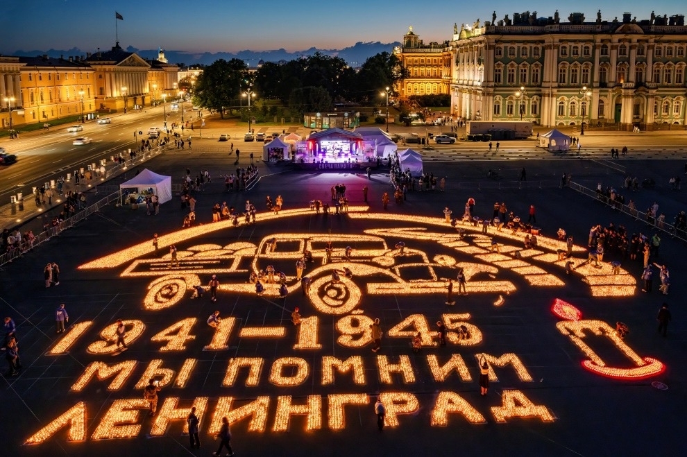 «Свеча памяти» на Дворцовой площади