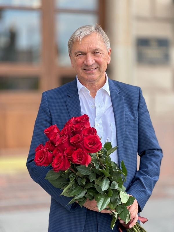 С днём матери