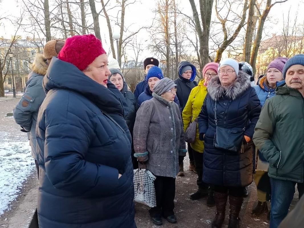 Жители Стрельны побывали на экскурсии в Кронштадте