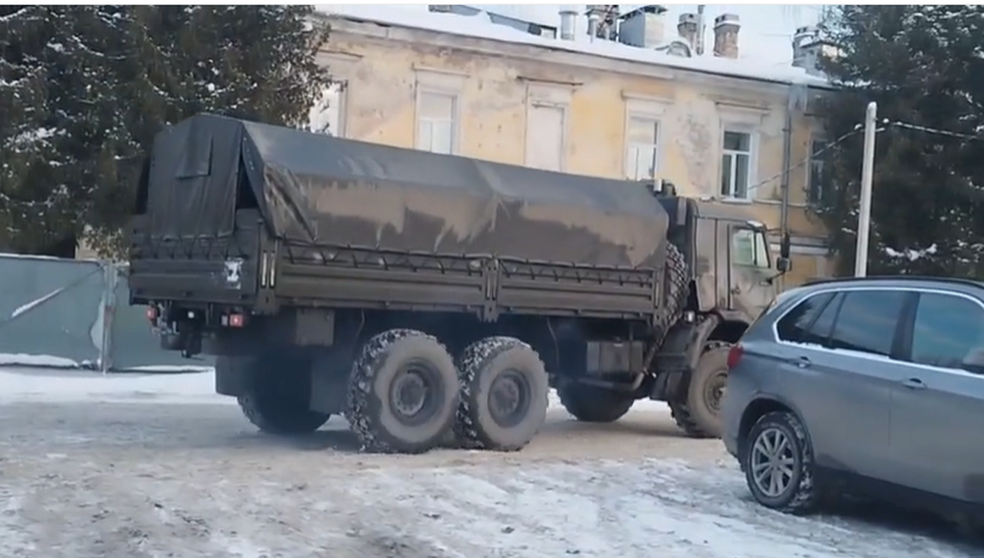 Большая «посылка» из Стрельны отправилась к СВОим