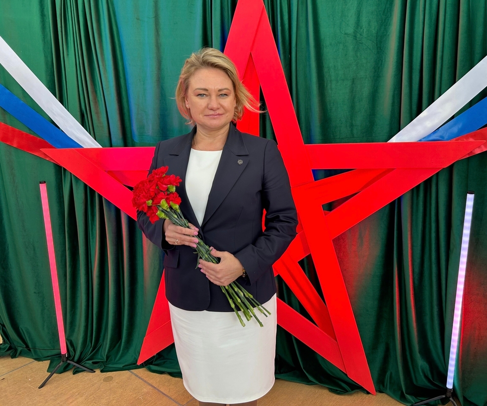 Поздравление с Днём защитника Отечества от главы МО поселок Стрельна Ирины Климачевой