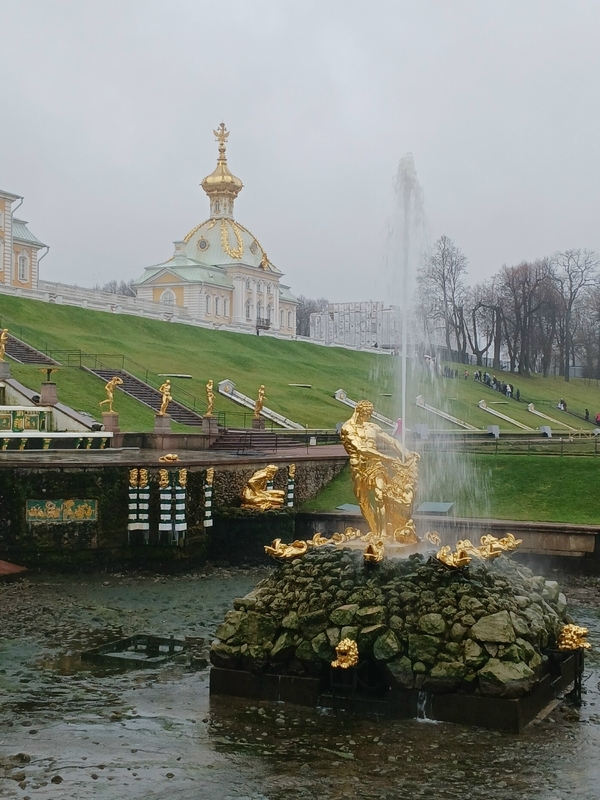 До запуска фонтанов в Петергофе осталось меньше месяца