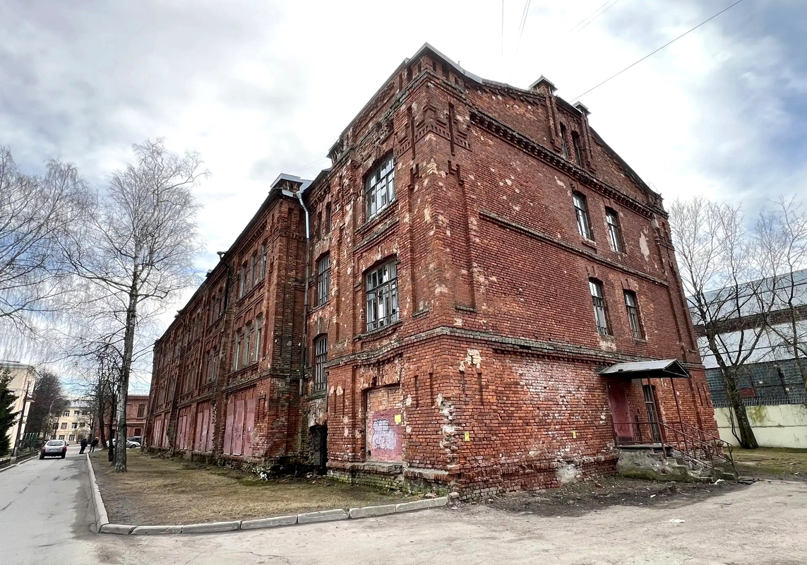 Городская программа помогает сохранить историческое наследие Стрельны