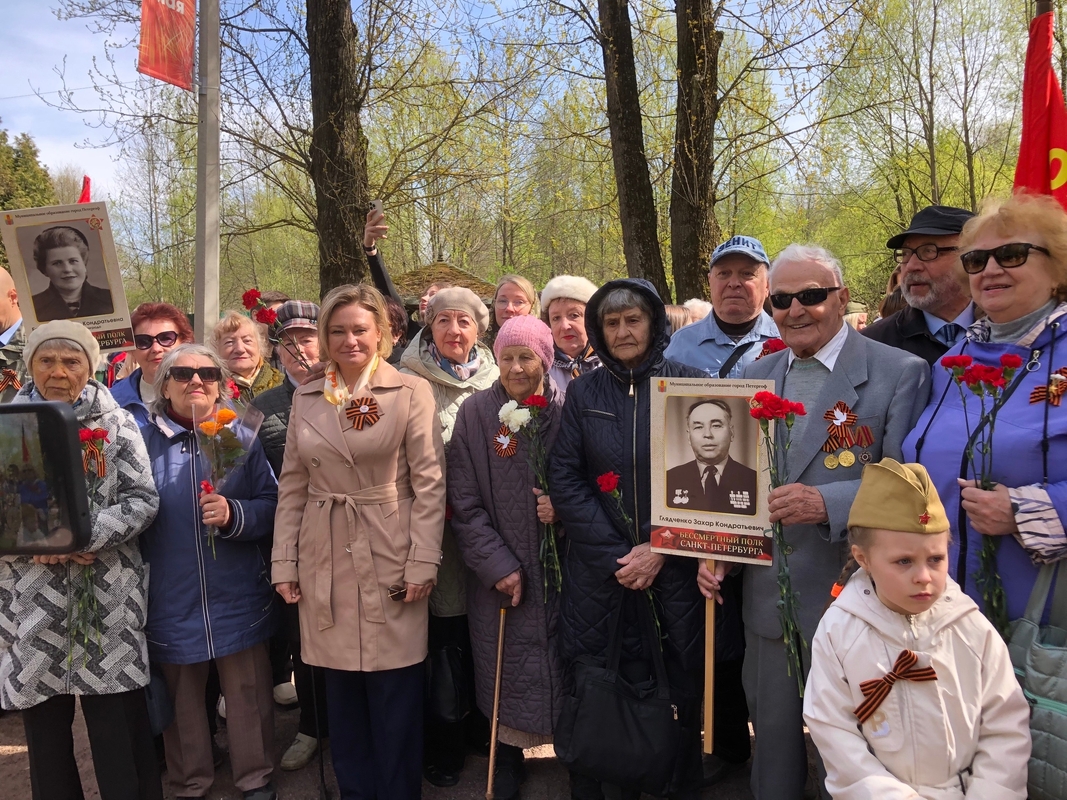 Памяти павших будем достойны!
