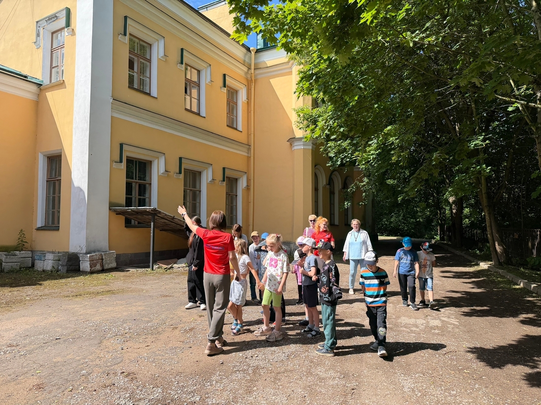 Юные стрельнинцы вступили в отряд «огненного князя»