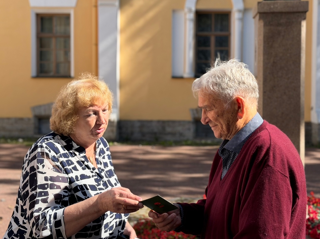 Новые члены Совета ветеранов и 90-летний юбилей — два события одного дня в Стрельне