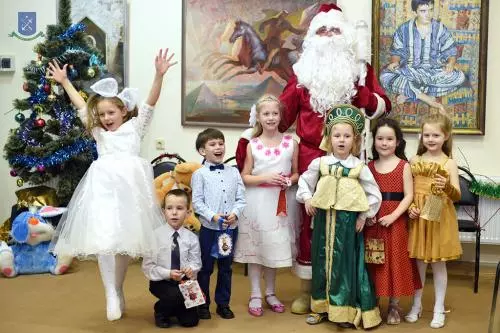 Новогодний экспресс набирает обороты