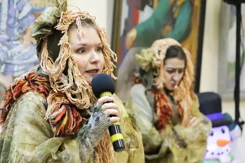 Две Яги в библиотеке и во дворце