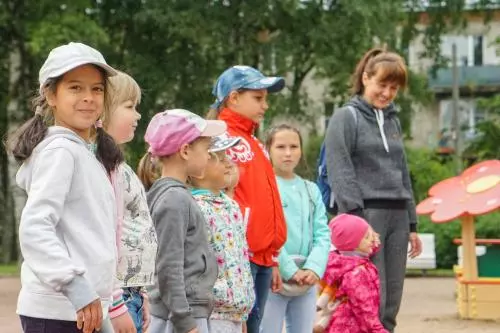 На зарядку становись, Стрельна!
