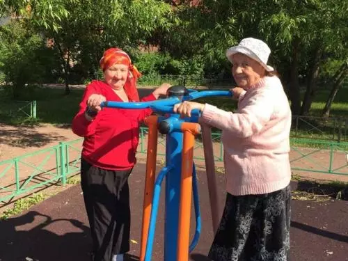 Спортивные бабушки