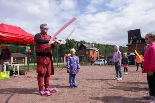 А у нас во дворе...