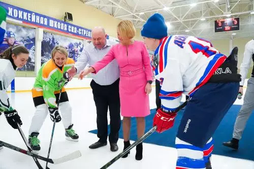 Лига женского хоккея в Стрельне