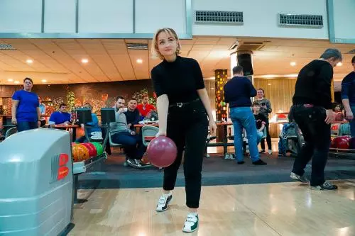 Боулинг и угощение от депутата Горбунова