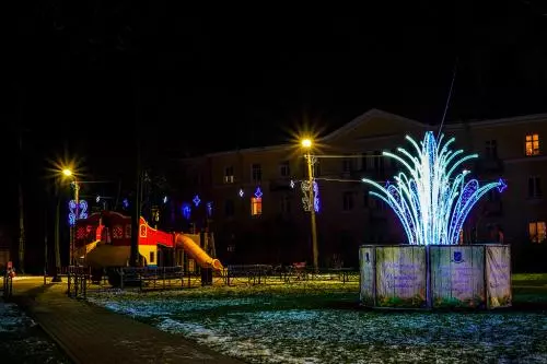 Депутат Михаил Барышников и Администрация слаженно заботятся об освещении детских площадок