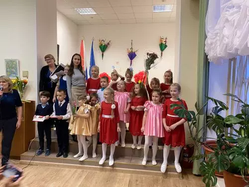 Сказочки для мамочек во Львовском дворце к 8 марта