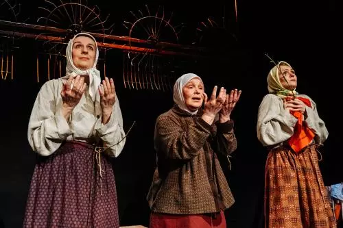 Смотри спектакли не выходя из дома с помощью онлайн-фестивала #Безантракта