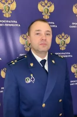 Прокурор Петродворцового района ответит на вопросы в прямом эфире