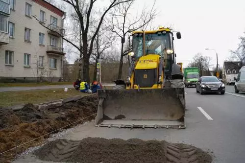 Дорожные работы в Стрельне