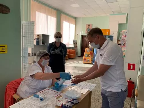 Депутат Барышников инспектирует избирательные участки