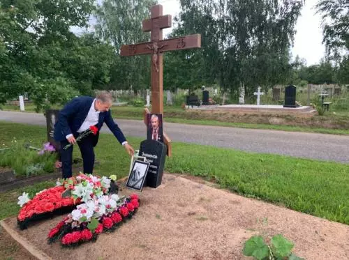 Депутат Барышников поздравил петродворчан с днём Петергофа