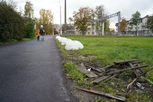 Неудовлетворительное содержание канализационного люка