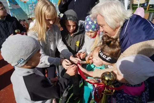 Больше 50-ти не собираться