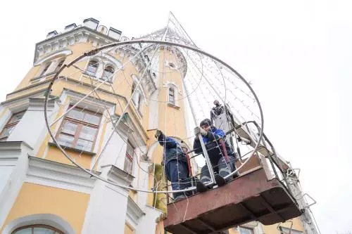 К Новому году почти готовы