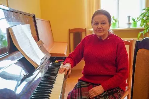 Преподаватель музыкальной школы – Елена Сидорова
