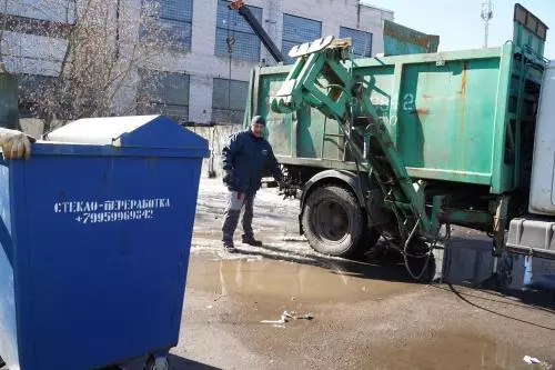 Вывоз стекла с контейнерной площадки (Львовская, 6)