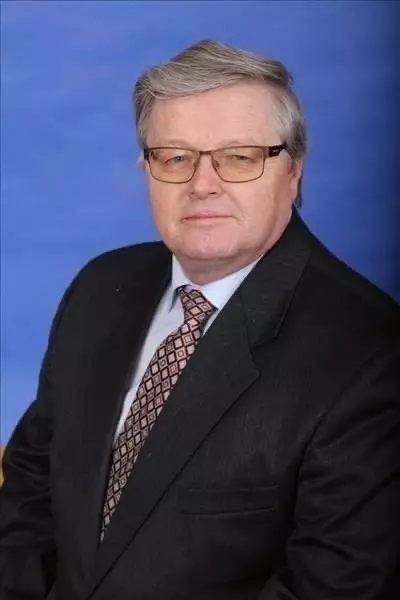 Поздравления первого редактора с днем рождения «Вестей Стрельны»!