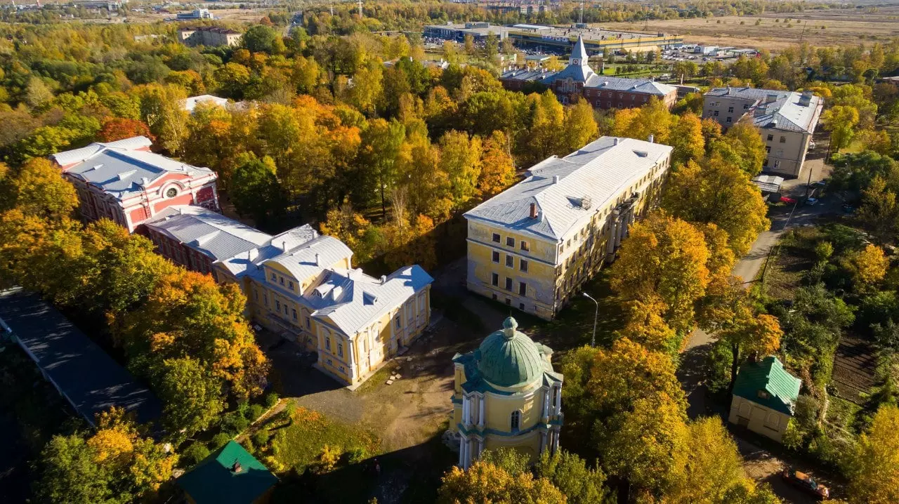 Стрельнинцев приглашают на экскурсию в Троице-Сергиеву пустынь