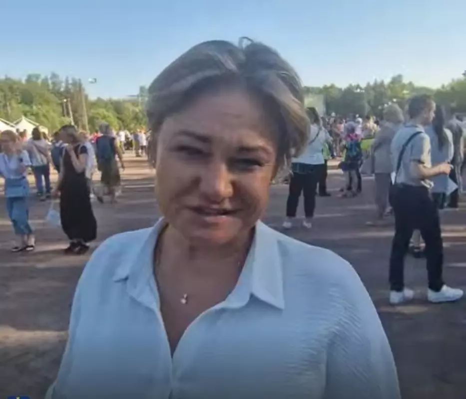 Глава МА МО Поселок Стрельна Ирина Климачева приглашает на праздник передачи стадиона Ракета Петродворцовому району