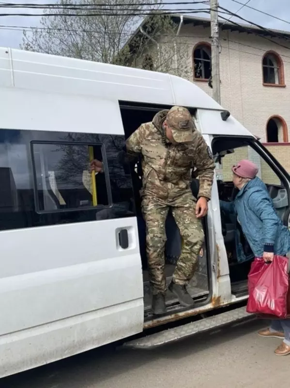 Депутат Руслан Ермоленко: организовали поездку на пасхальную службу для воинов СВО