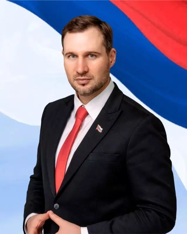 Депутат Руслан Ермоленко поздравляет с Днём местного самоуправления