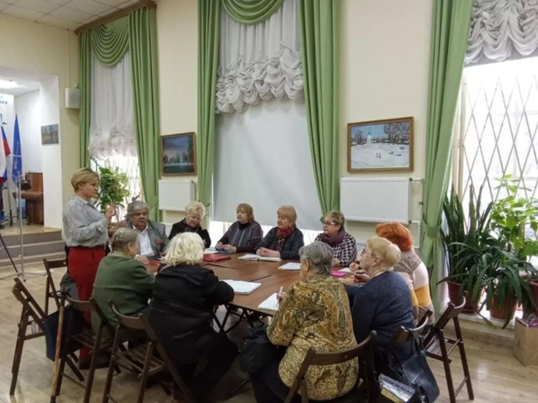 В галерее Львовского дворца состоялось заседание общественной организации «Совет ветеранов»
