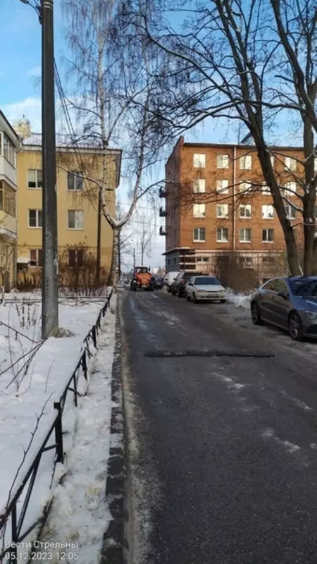 В Стрельне убирается снег