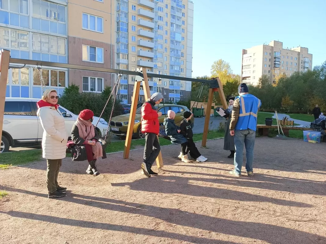 Акция «Добрый субботник» на реке Ижорке с депутатом Русланом Ермоленко