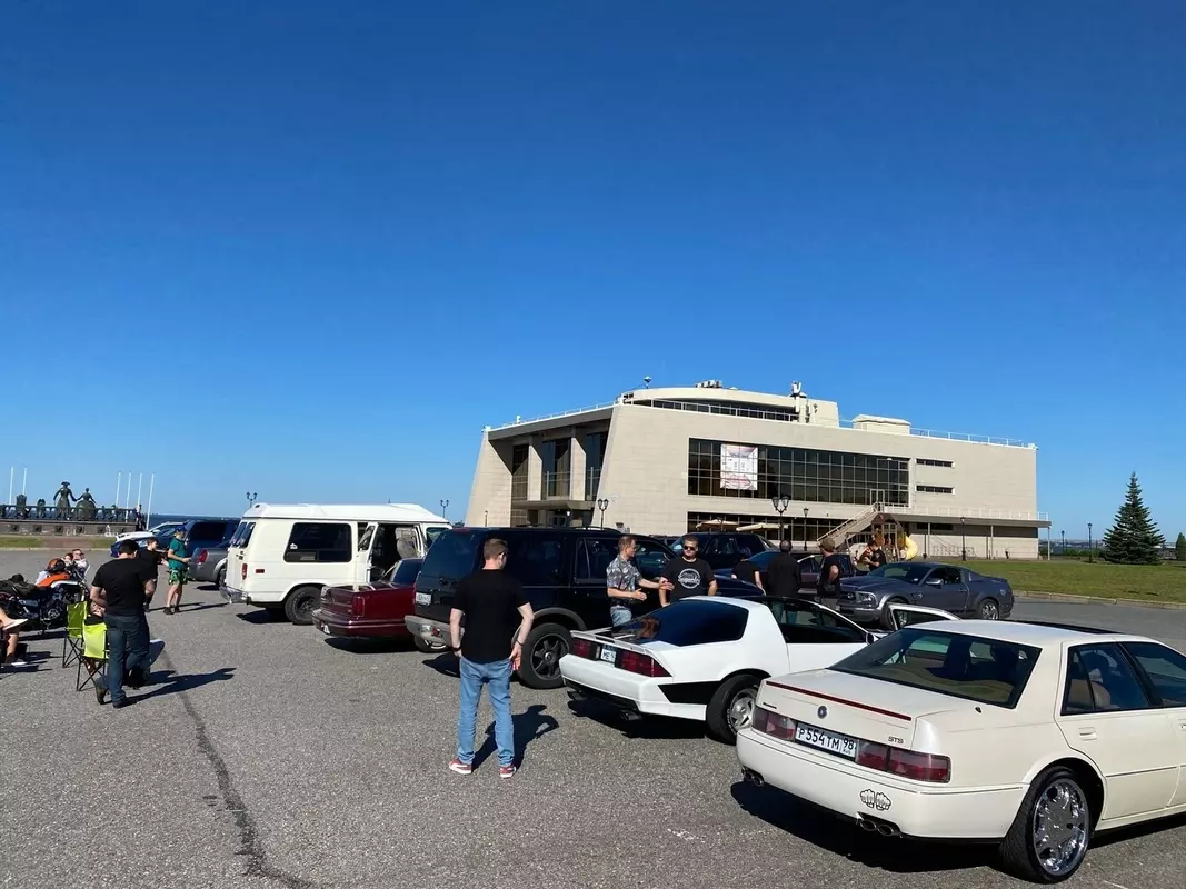 Фестиваль американских автомобилей в Стрельне
