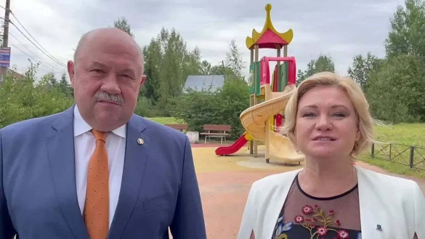 С днем рождения «Вести Стрельны» поздравляет руководство муниципалитета