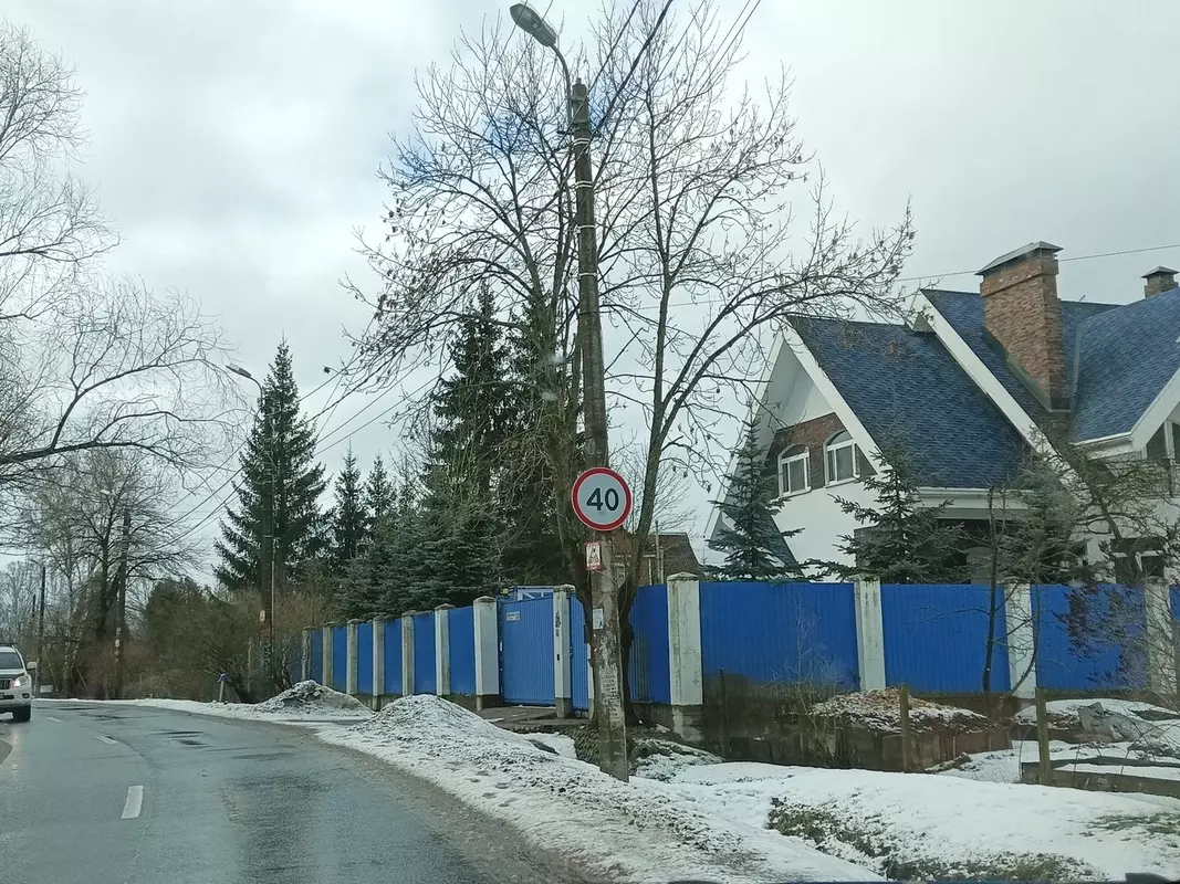 На обращение депутата МО пос. Стрельна Лауры Макеевой о проблеме лежачих полицейских на Старо-Нарвском шоссе в Стрельне поступил ответ