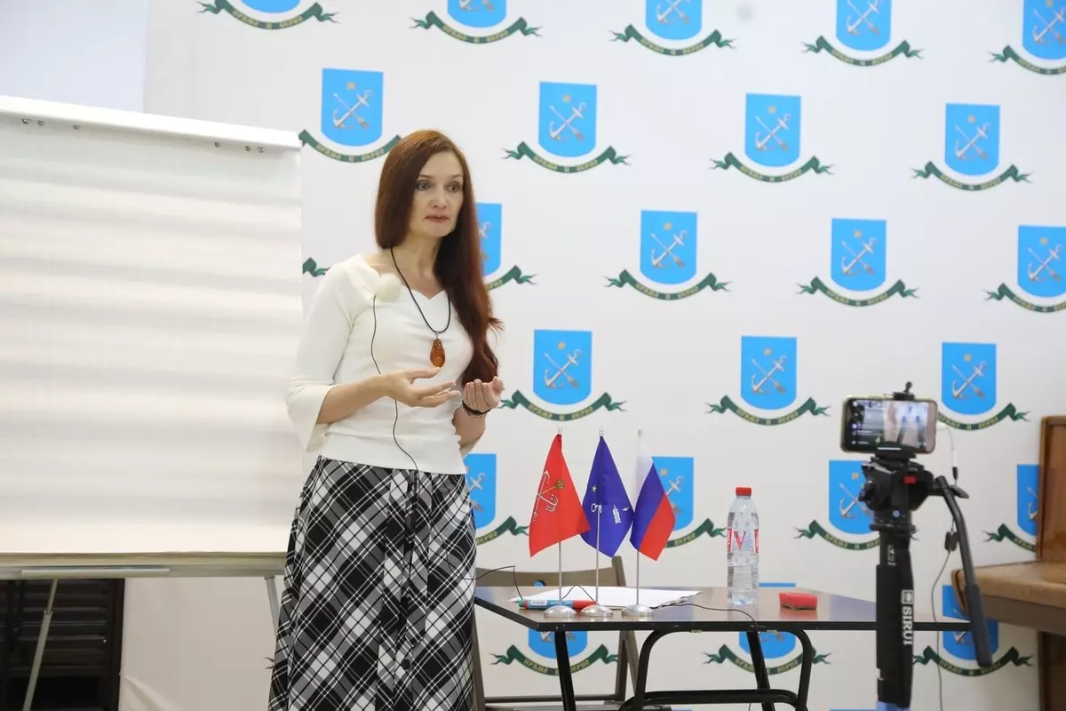 Лекция о семейных отношениях для стрельнинцев