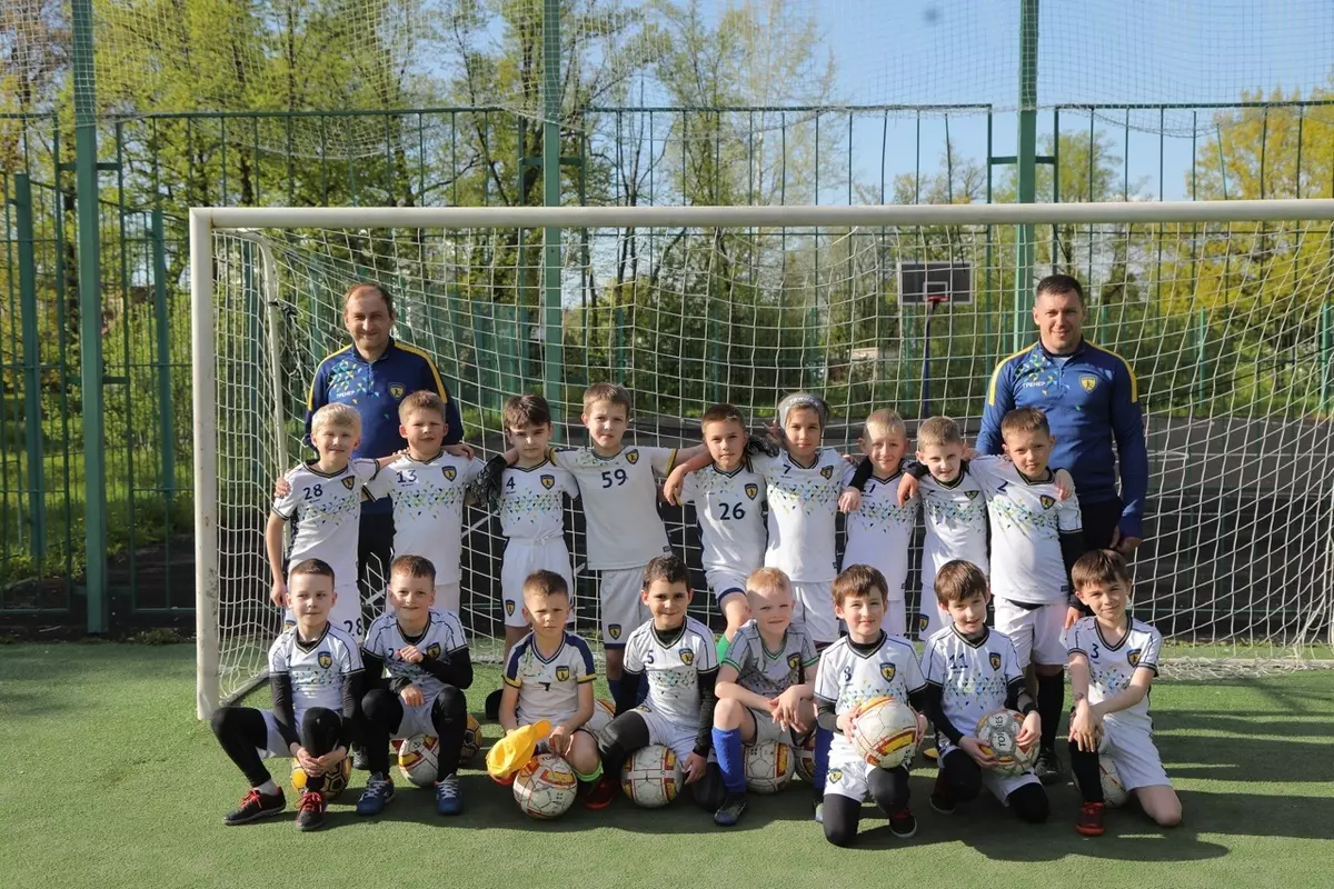 Есть в Стрельне: футбольная школа «Юниор»