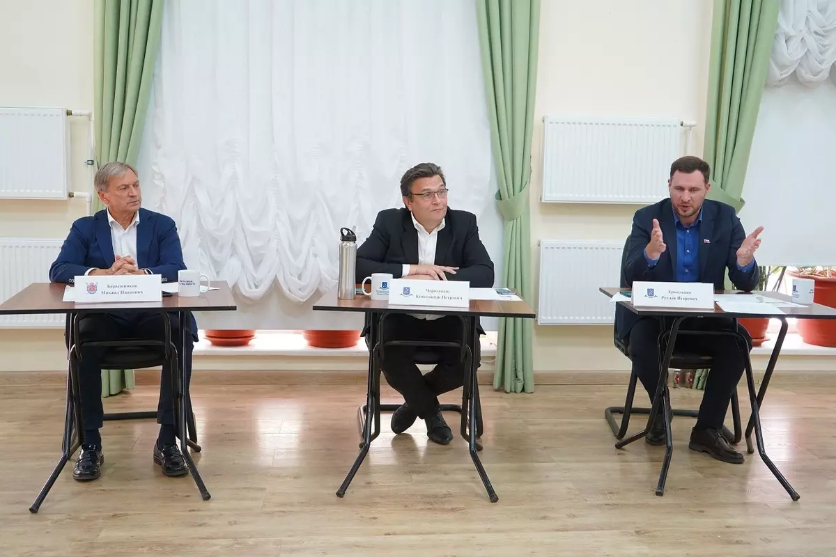 Депутаты Барышников и Ермоленко отвечают на вопросы по Ижорке